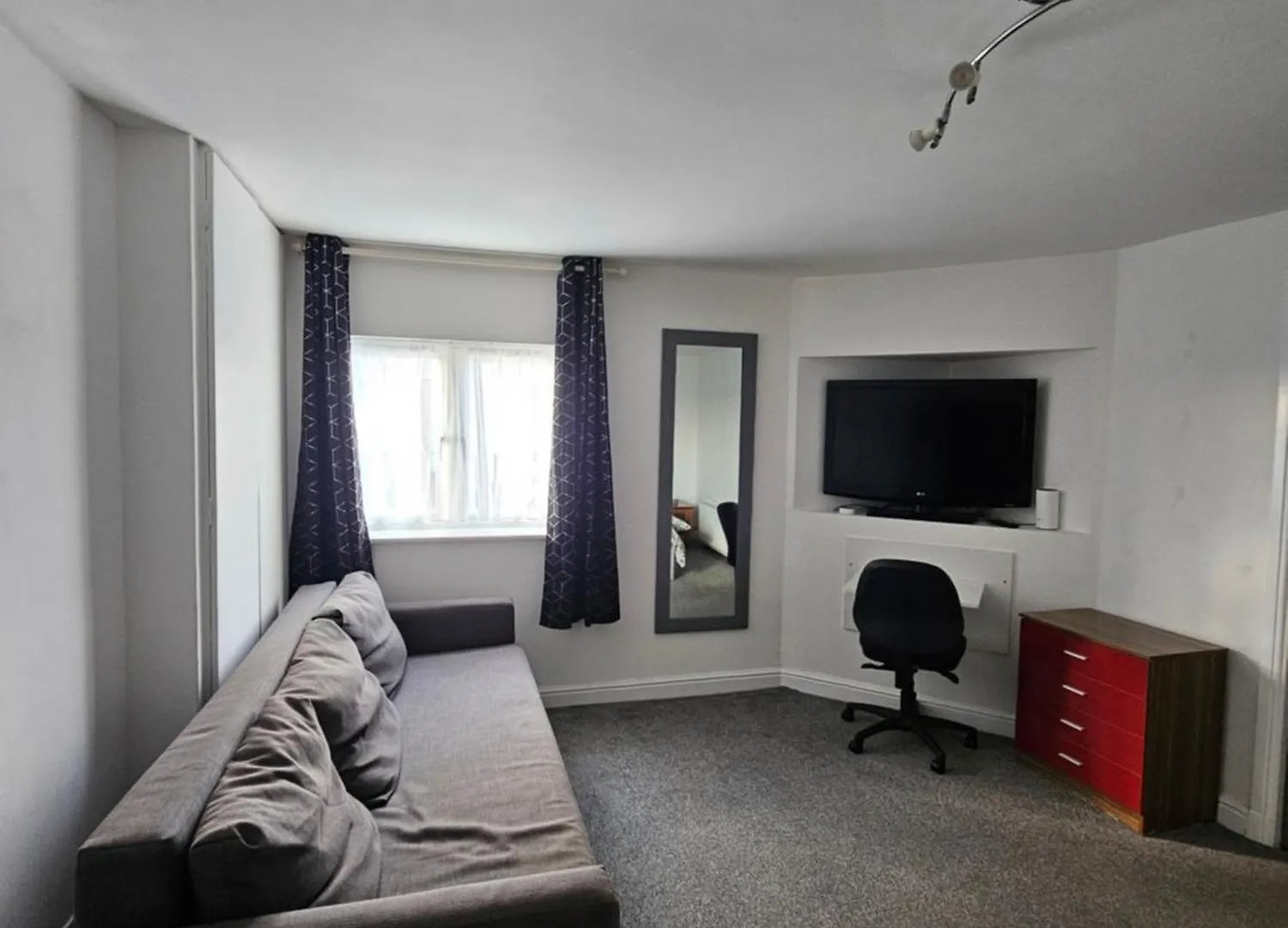 1 Bedroom Apartment In Poole 0*,  United Kingdom
